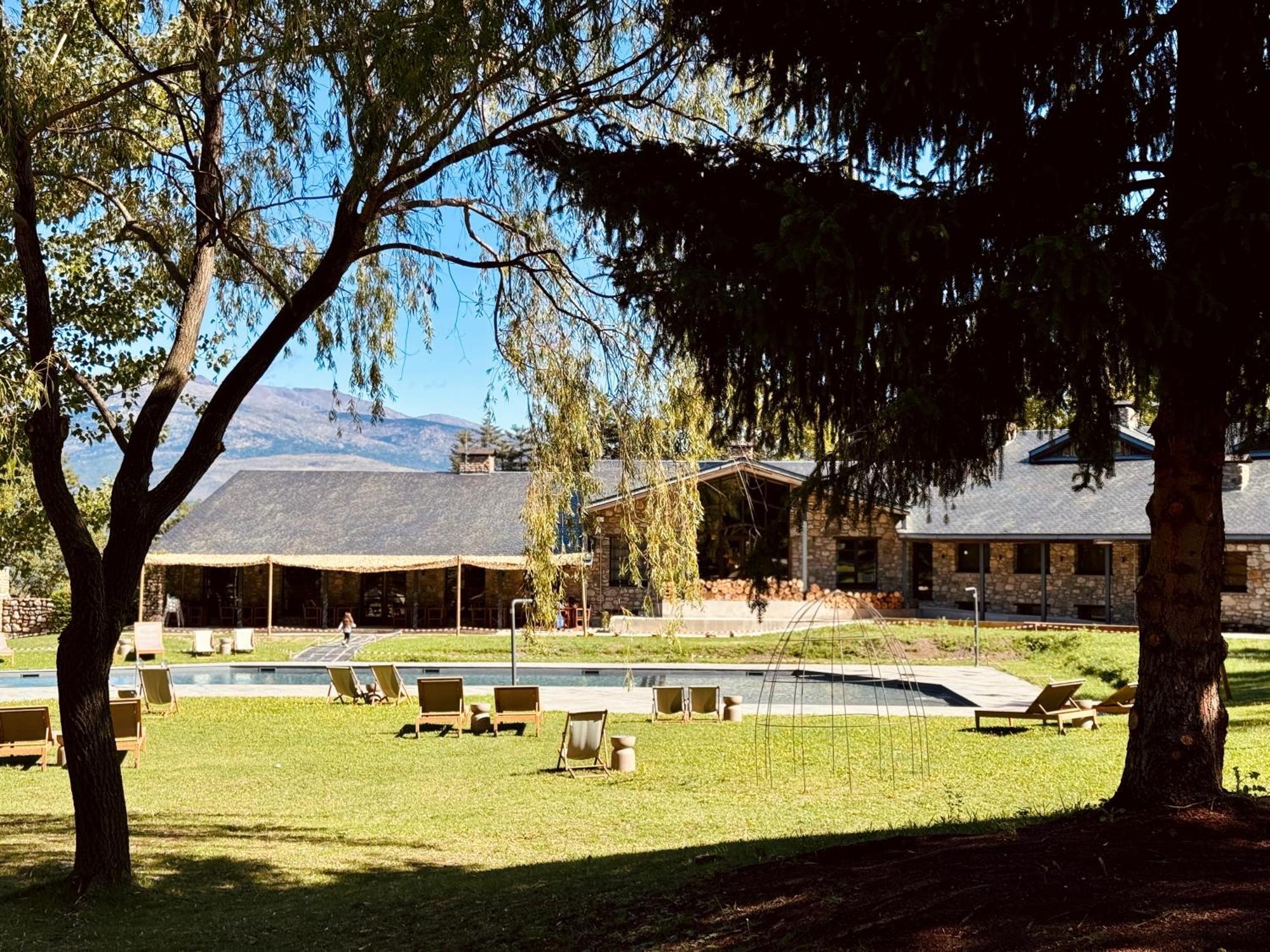 Hotel Basecamps Cerdanya Caixans Exterior foto
